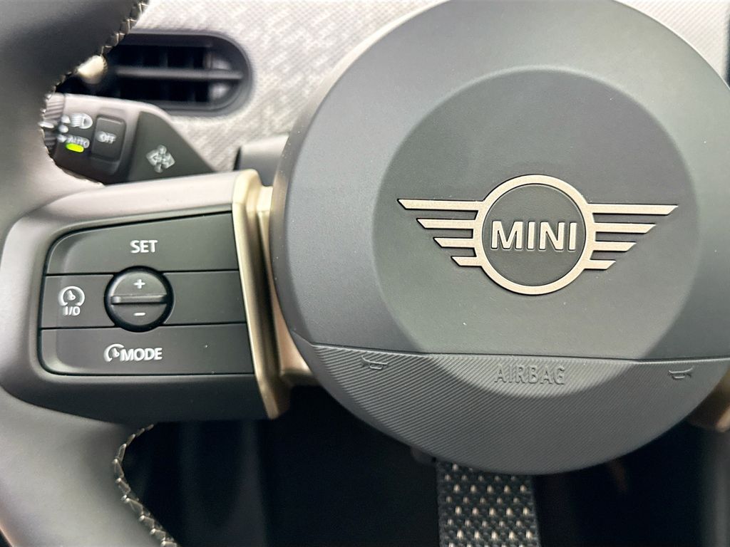 Thumbnail: 2026 MINI Cooper - 11