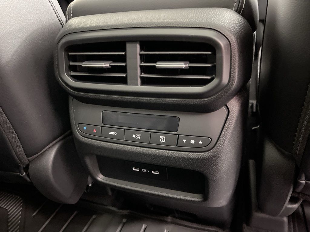 Thumbnail: 2025 Honda Pilot - 18