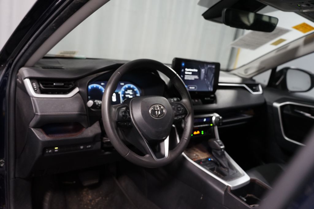 Thumbnail: 2023 Toyota RAV4 - 7