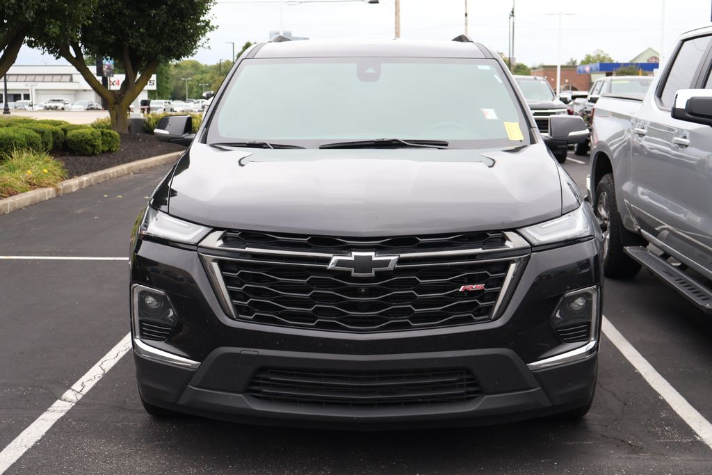 Thumbnail: 2023 Chevrolet Traverse - 2