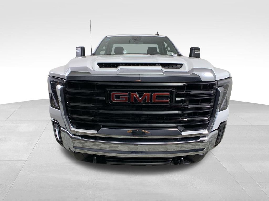 2025 GMC Sierra 2500HD Pro 9