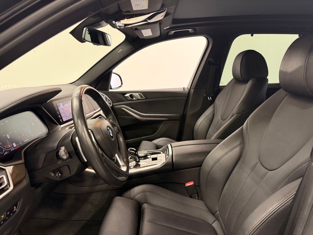 Thumbnail: 2022 BMW X5 - 12