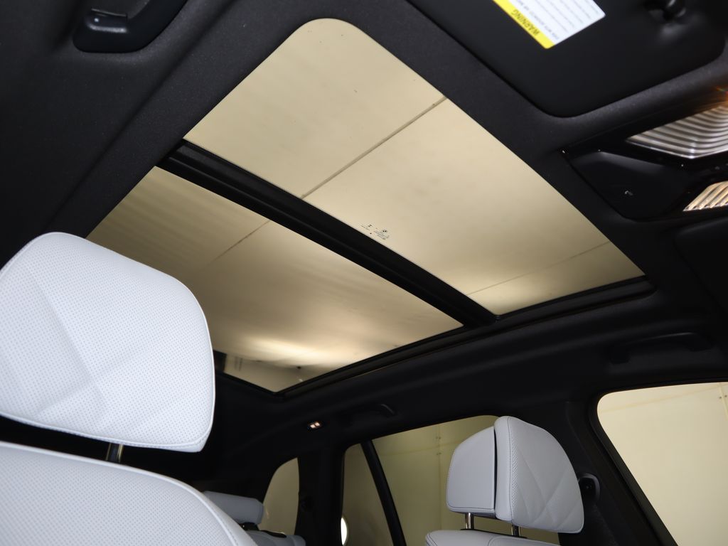 Thumbnail: 2026 BMW X5 - 19