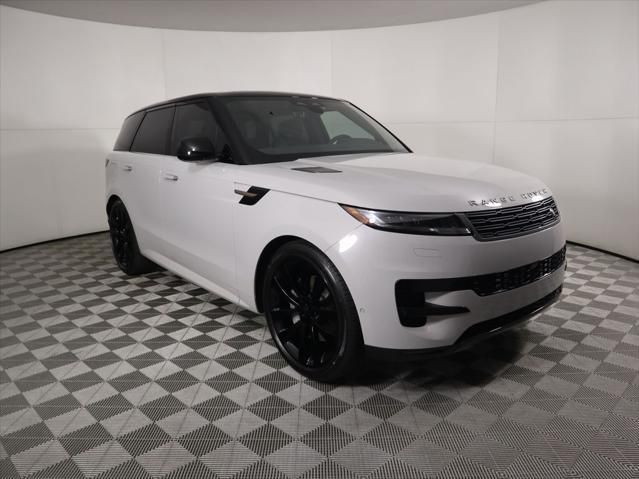 Thumbnail: 2026 Land Rover Range Rover Sport - 3
