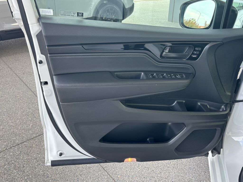 Thumbnail: 2025 Honda Odyssey - 28