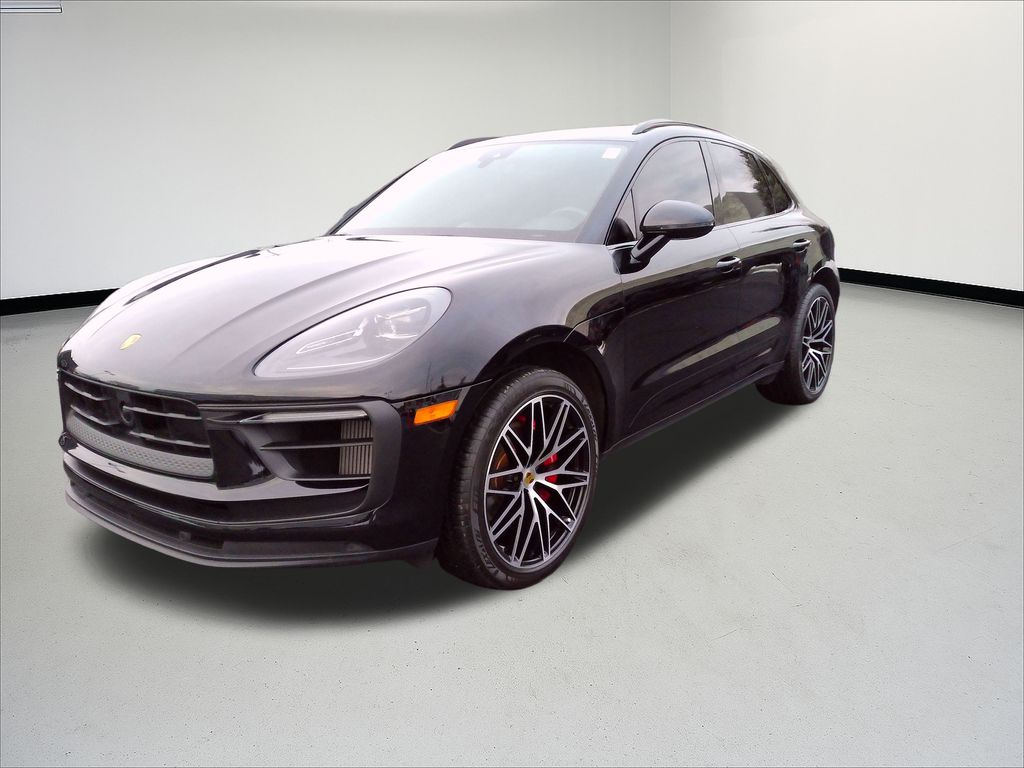 Thumbnail: 2023 Porsche Macan - 1