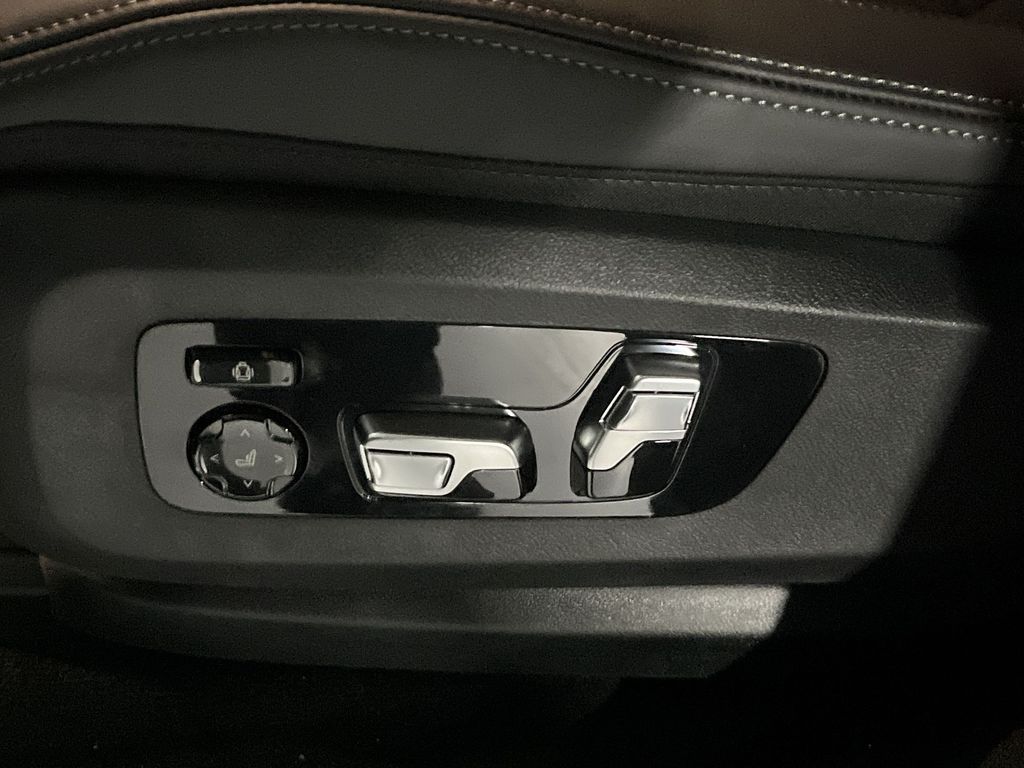 Thumbnail: 2026 BMW X6 - 12