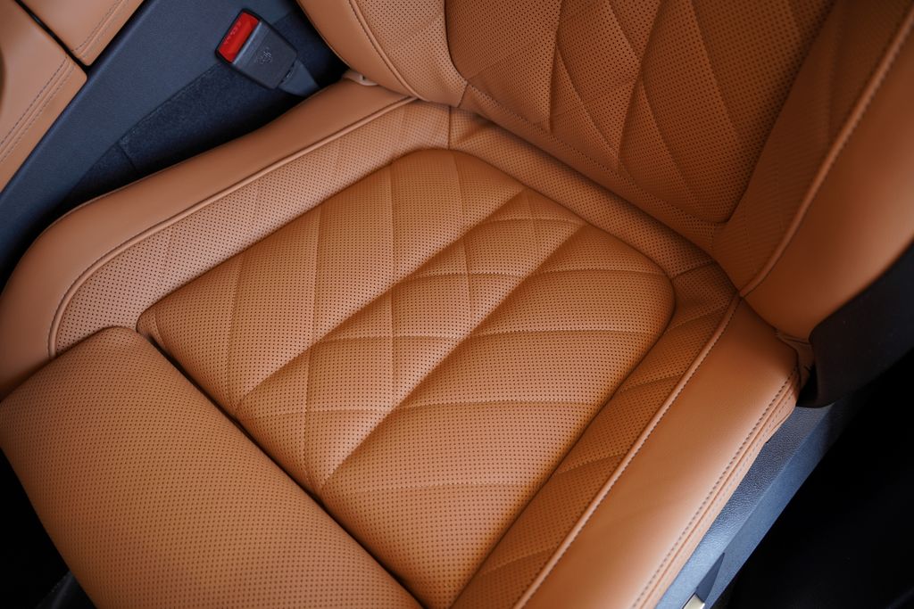 Thumbnail: 2026 BMW X5 - 13
