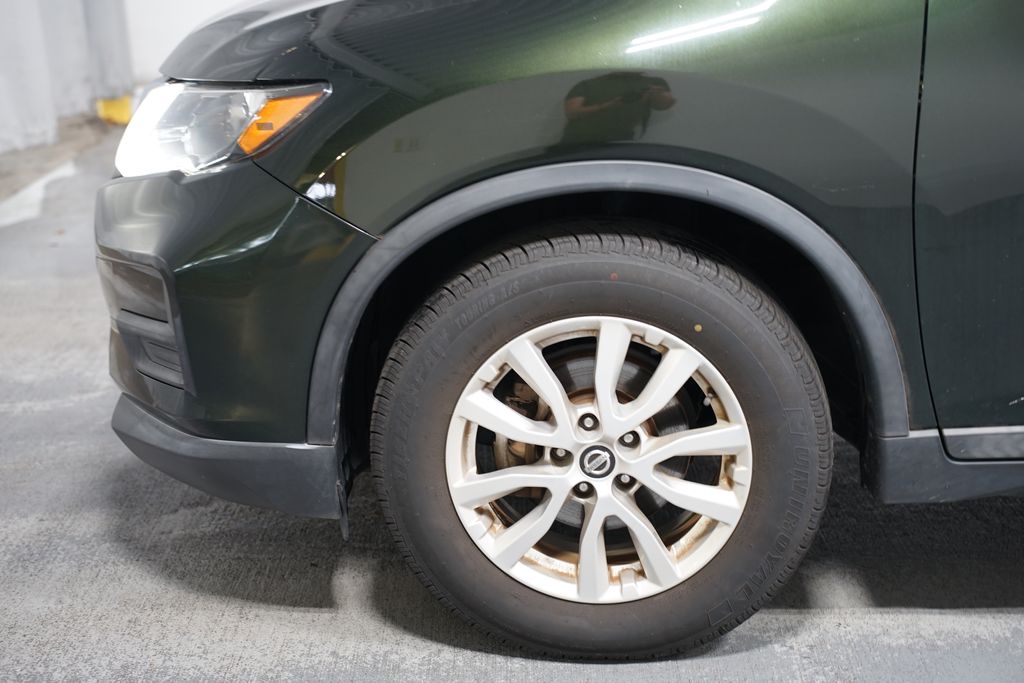 Thumbnail: 2018 Nissan Rogue - 5