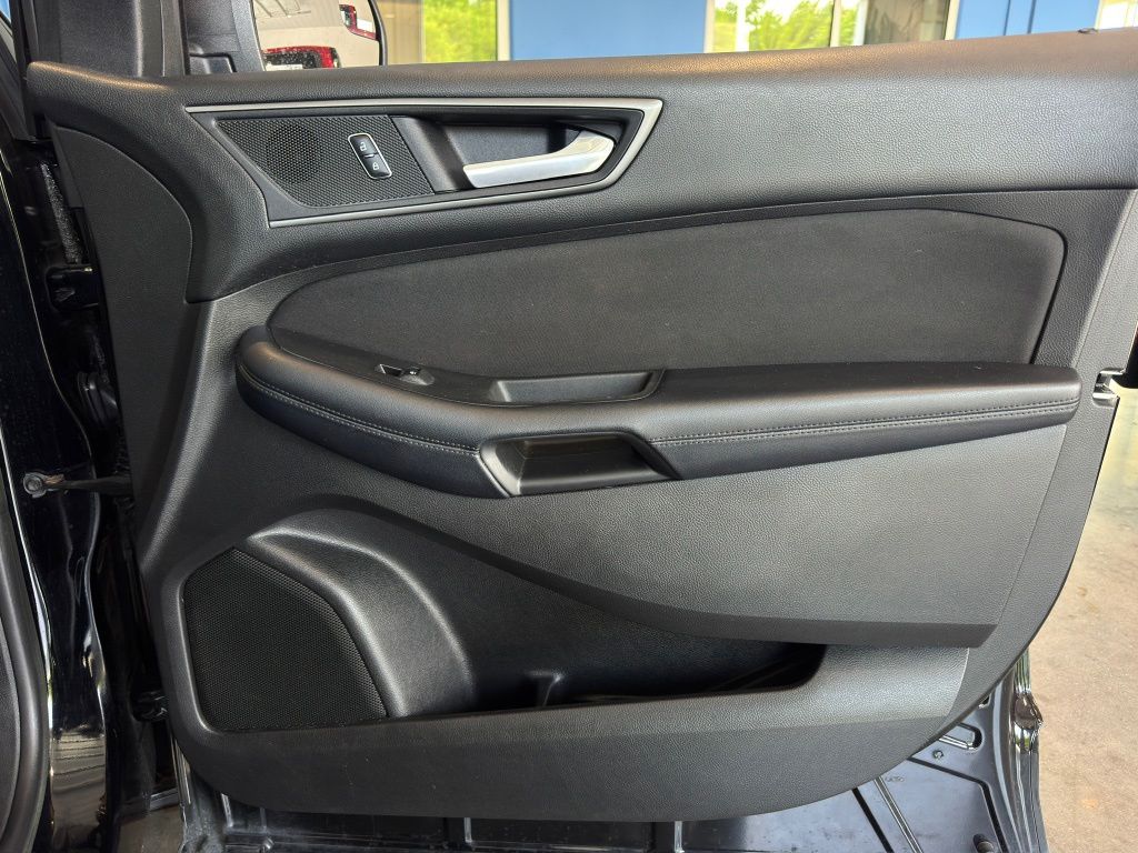 2017 Ford Edge SE Black at Durrett Motor Company
