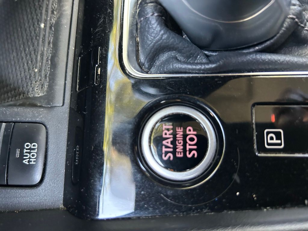 Thumbnail: 2021 Nissan Kicks - 21