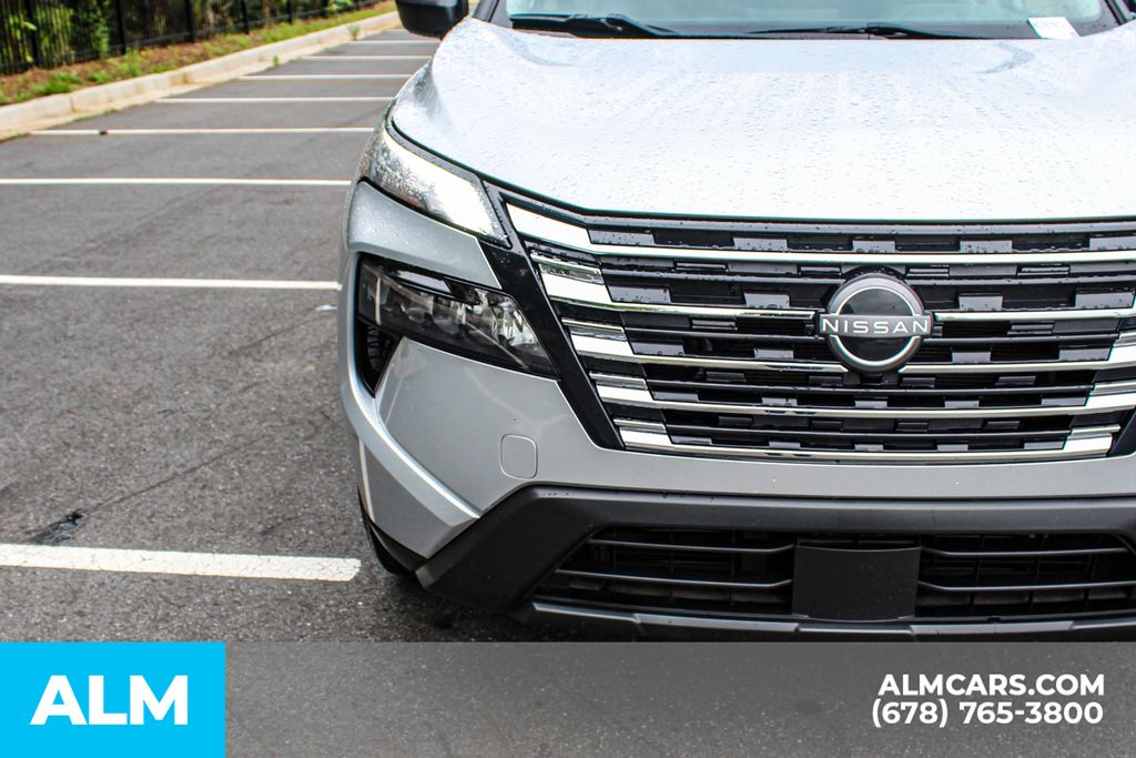 Used 2024 Silver Nissan S image 11