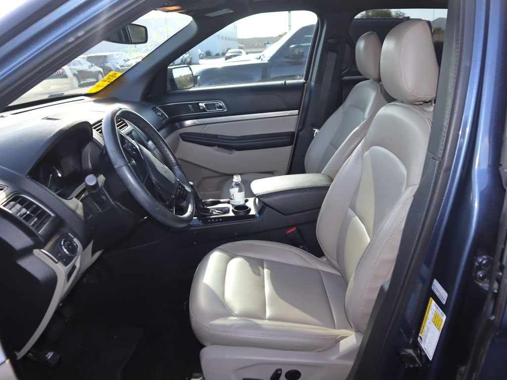Thumbnail: 2019 Ford Explorer - 9