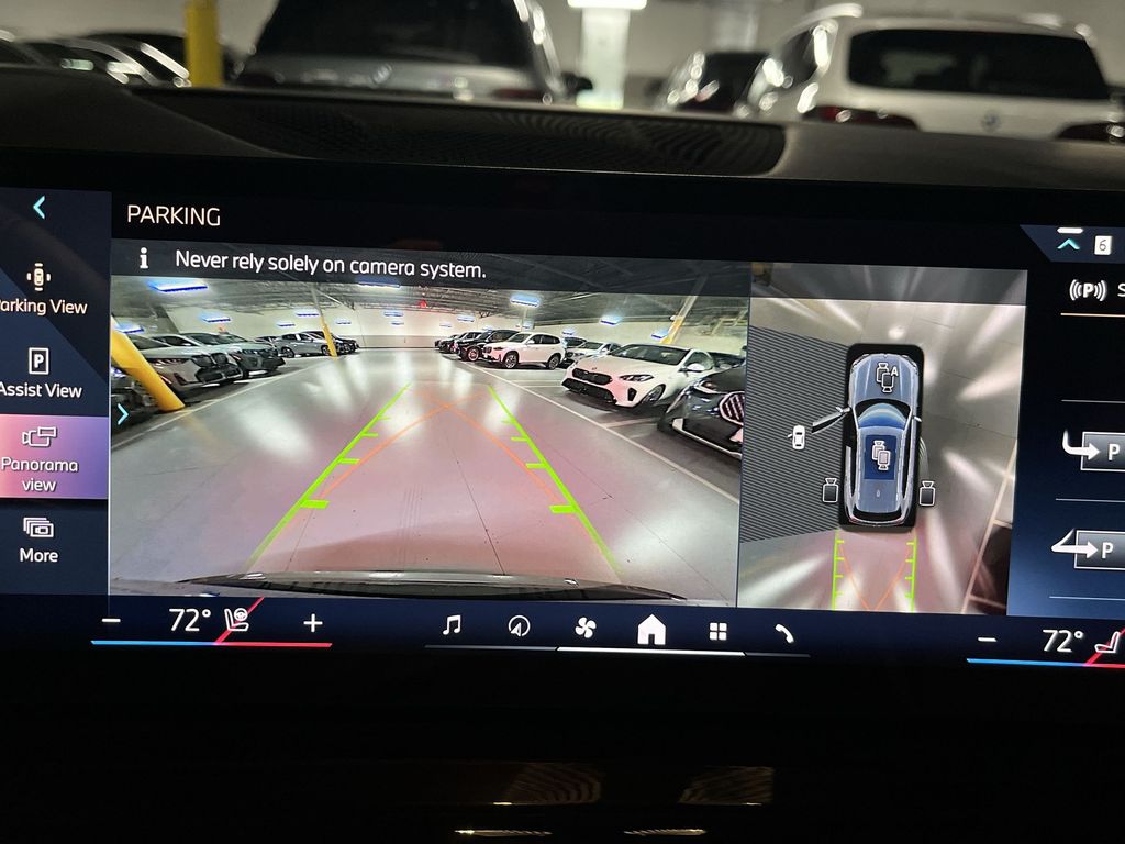 Thumbnail: 2026 BMW X5 - 17