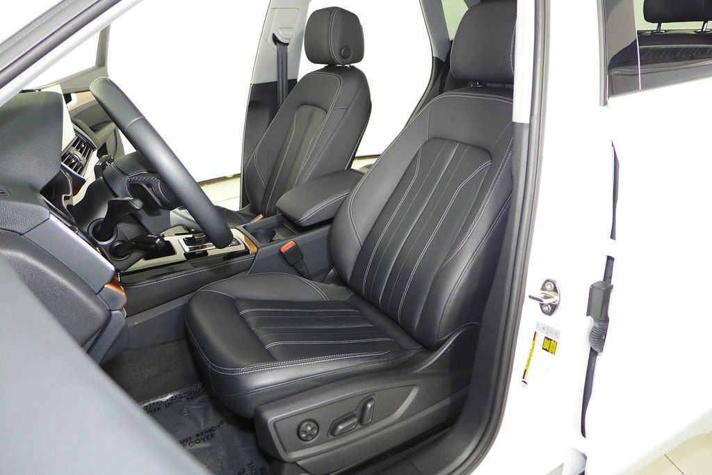 Thumbnail: 2023 Audi Q5 - 22