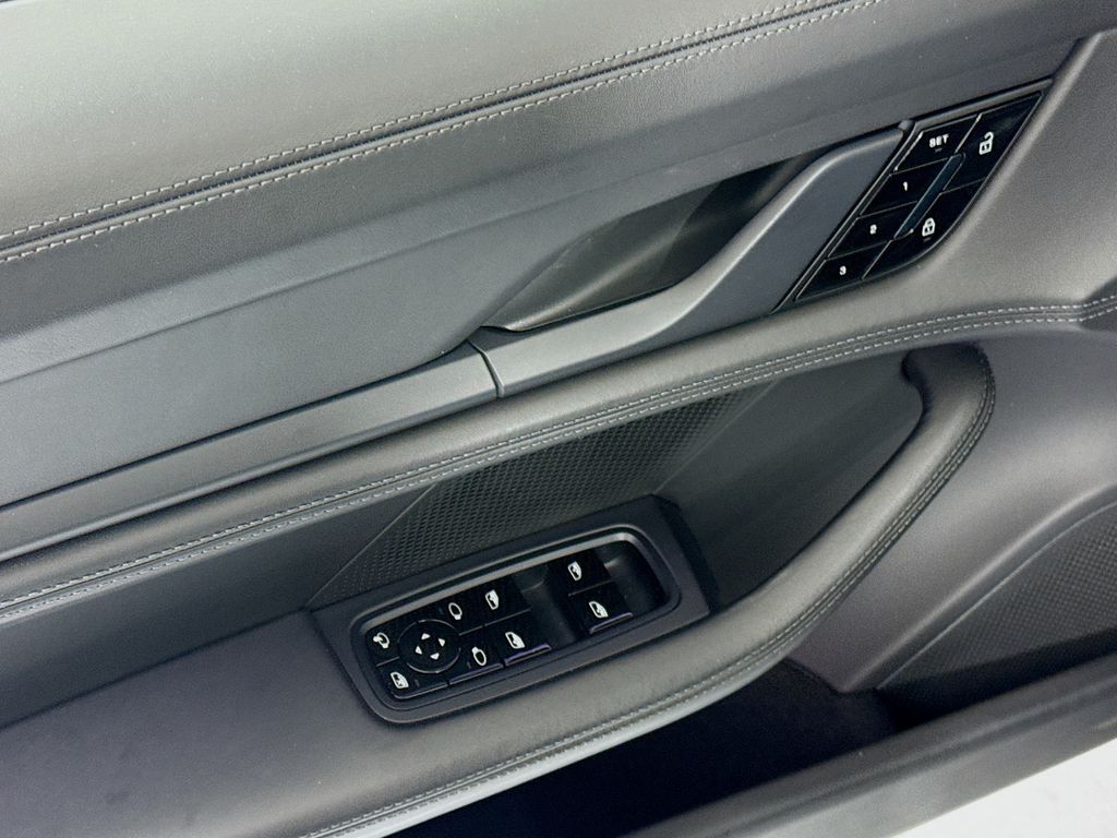 Thumbnail: 2020 Porsche Taycan - 24