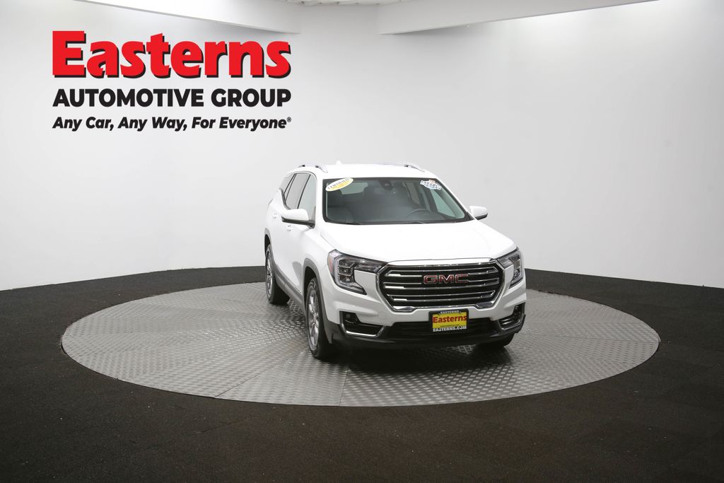 Used 2023 White GMC SLT image 52