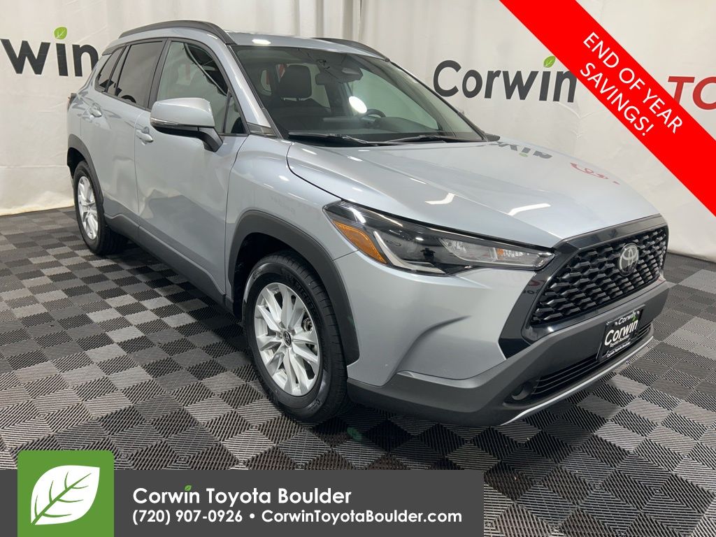 2024 Toyota Corolla Cross LE FWD