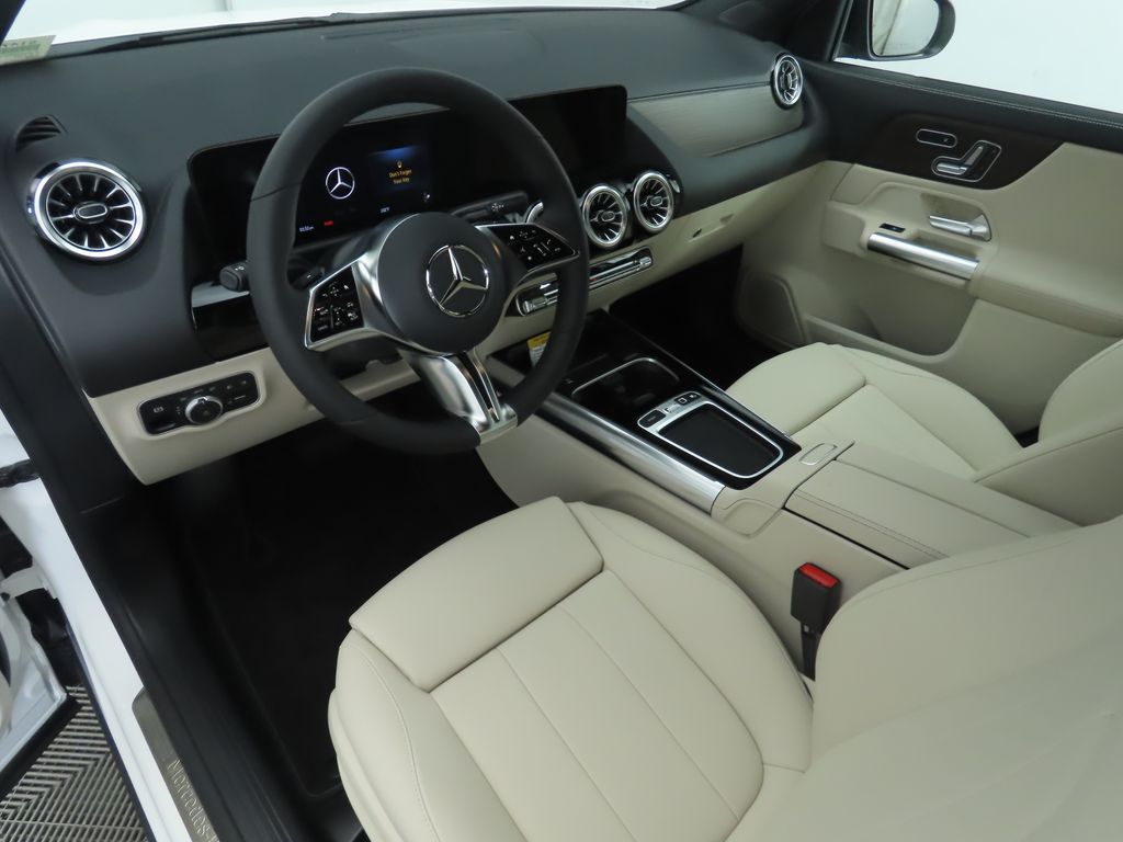Thumbnail: 2026 Mercedes-Benz GLA - 10