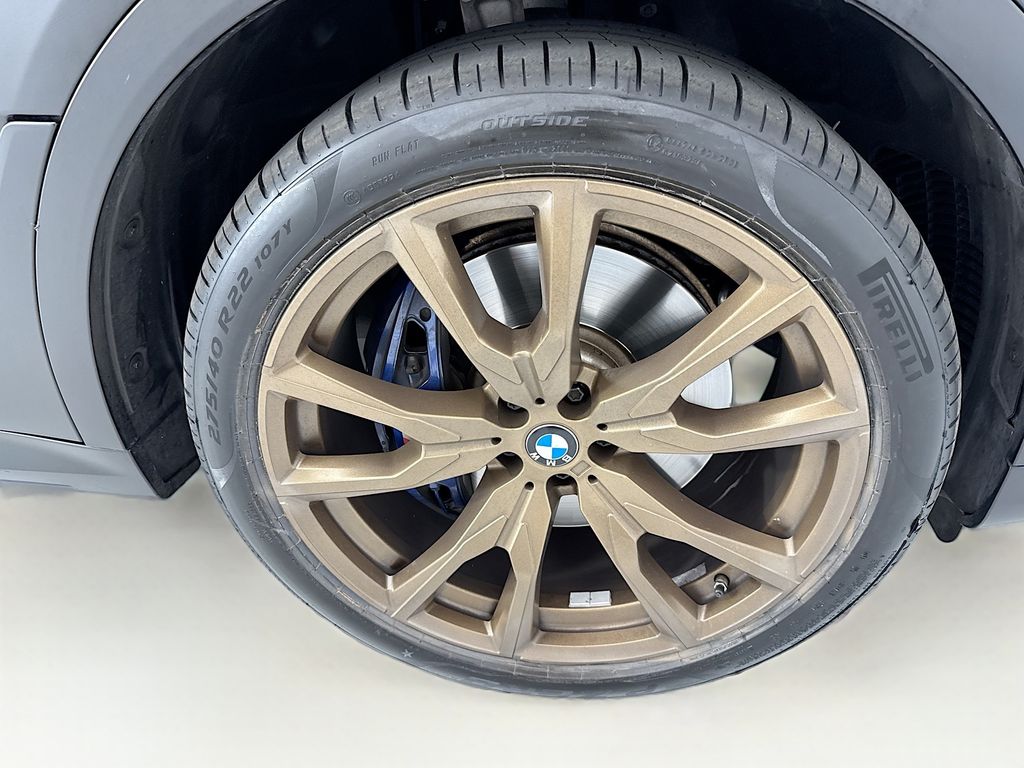 Thumbnail: 2021 BMW X7 - 32