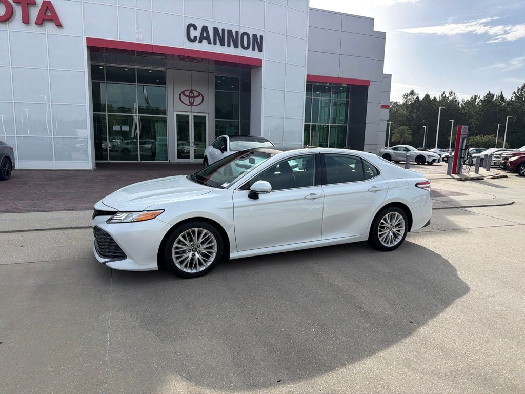 2019 Toyota Camry XLE V6 FWD