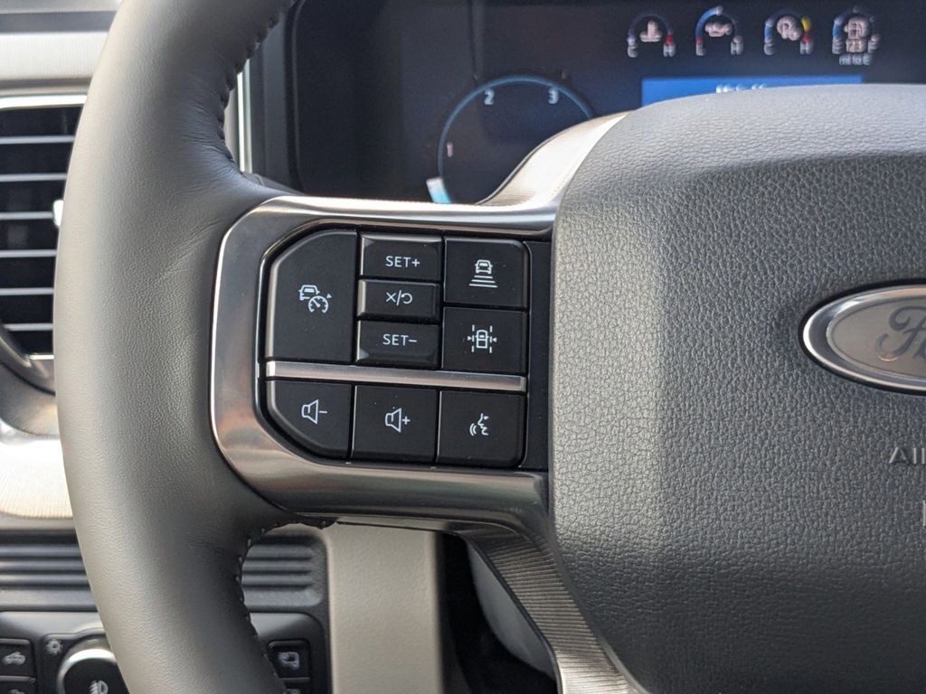 2025 Ford F-250 Platinum