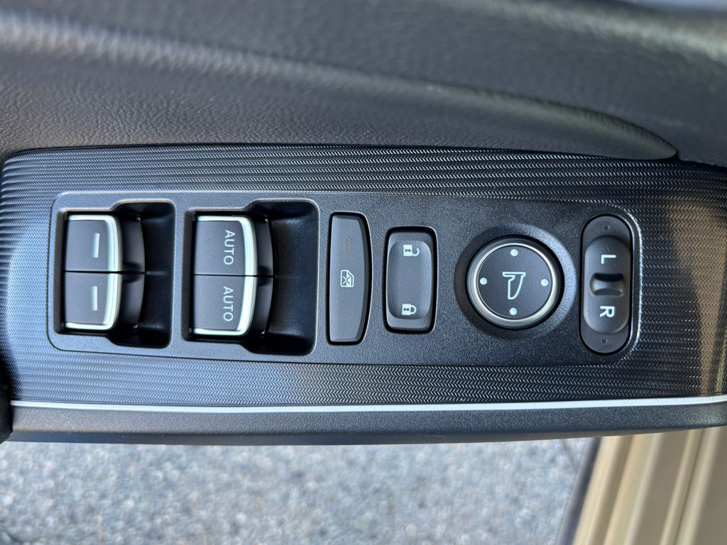 Thumbnail: 2025 Honda Civic - 25