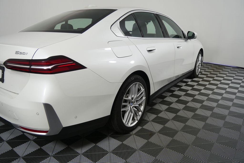 2024 BMW 5 Series 530i 3
