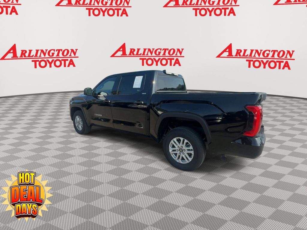 2025 Toyota Tundra SR5 - Photo 10