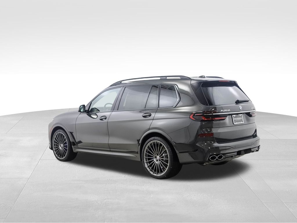 2025 BMW X7 Alpina XB7 3