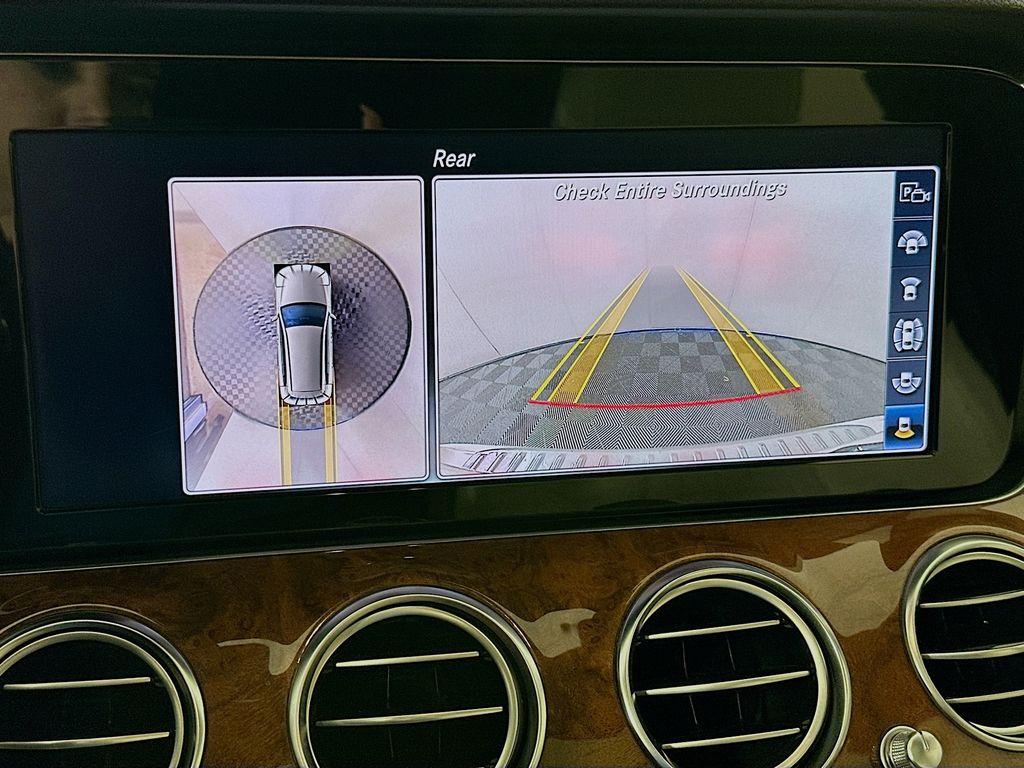 Thumbnail: 2019 Mercedes-Benz E-Class - 14