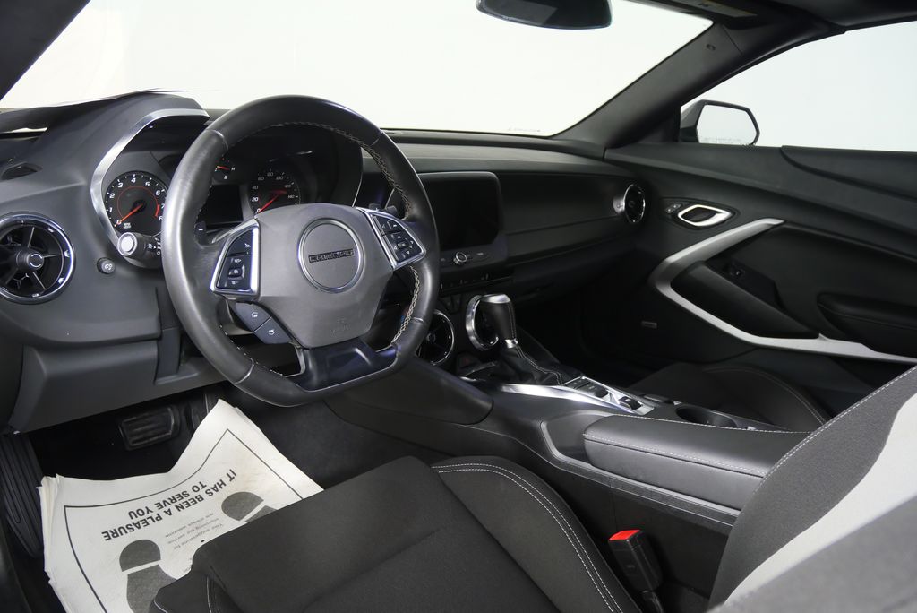 2022 Chevrolet Camaro  17