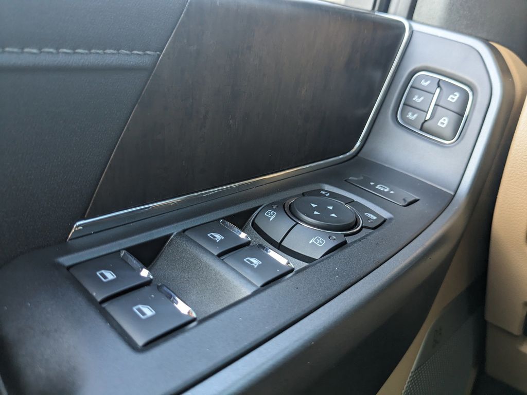 2025 Ford F-350 Super Duty Lariat