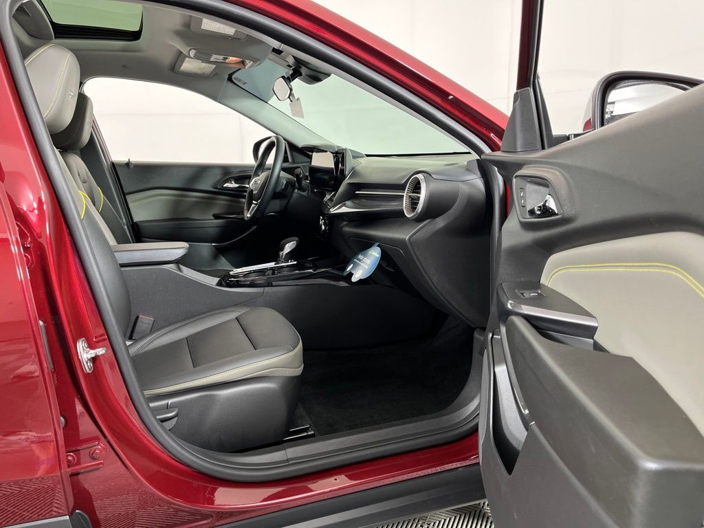 Thumbnail: 2024 Chevrolet Trax - 6