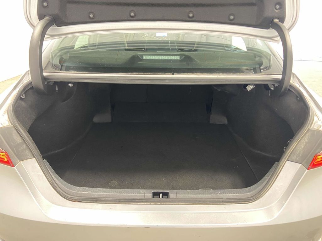 2024 Toyota Camry SE photo 8