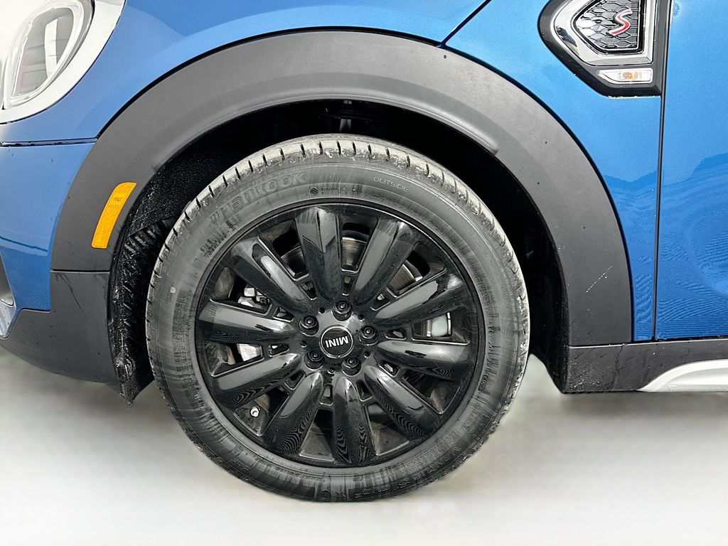 2024 MINI Cooper Countryman Iconic 23