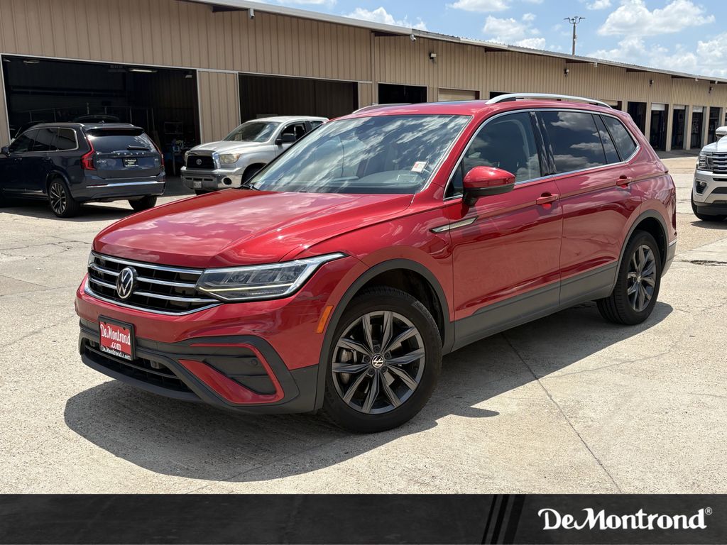 Kings Red Metallic 2022 Volkswagen Tiguan SE 4Motion SUV / Crossover All-Wheel Drive 8-Speed Automatic
