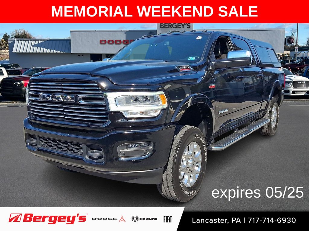 Diamond Black Crystal Pearlcoat 2022 RAM 2500 Laramie Crew Cab 4WD Pickup Truck Four-Wheel Drive 8-Speed Automatic