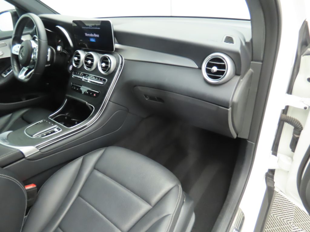 2022 Mercedes-Benz GLC 300 17