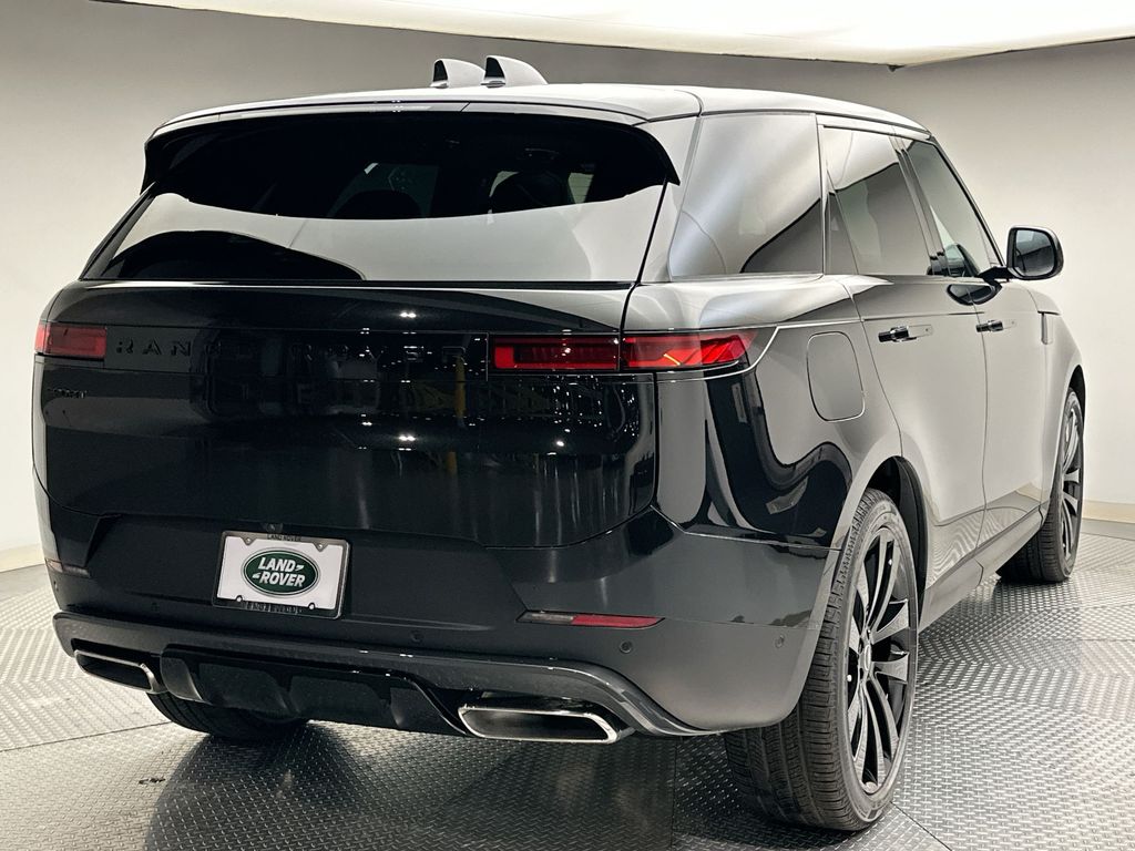 2025 Land Rover Range Rover Sport SE 3
