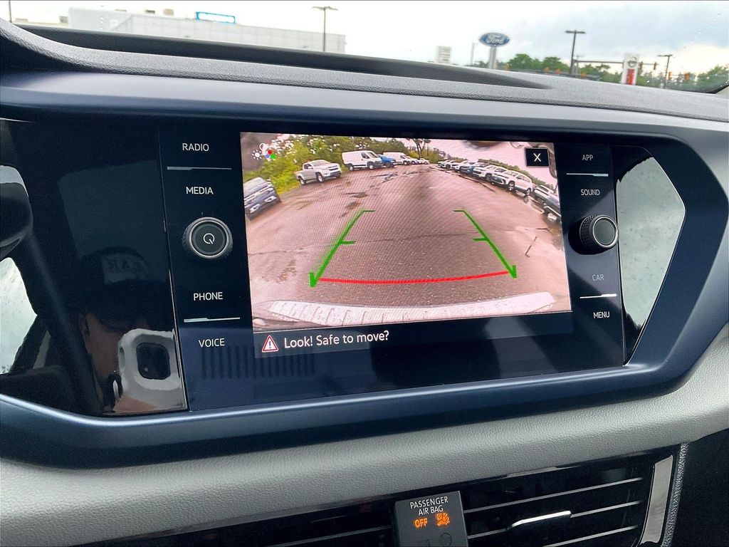 2023 Volkswagen Taos — photo 18