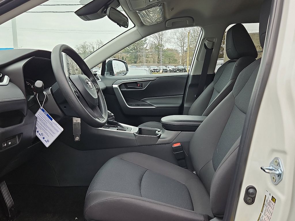 Thumbnail: 2025 Toyota RAV4 - 10