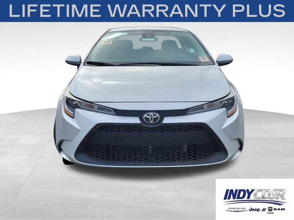 Classic Silver Metallic 2022 Toyota Corolla LE FWD Sedan Front-Wheel Drive Continuously Variable Transmission