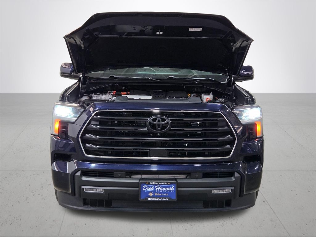2023 Toyota Sequoia SR5