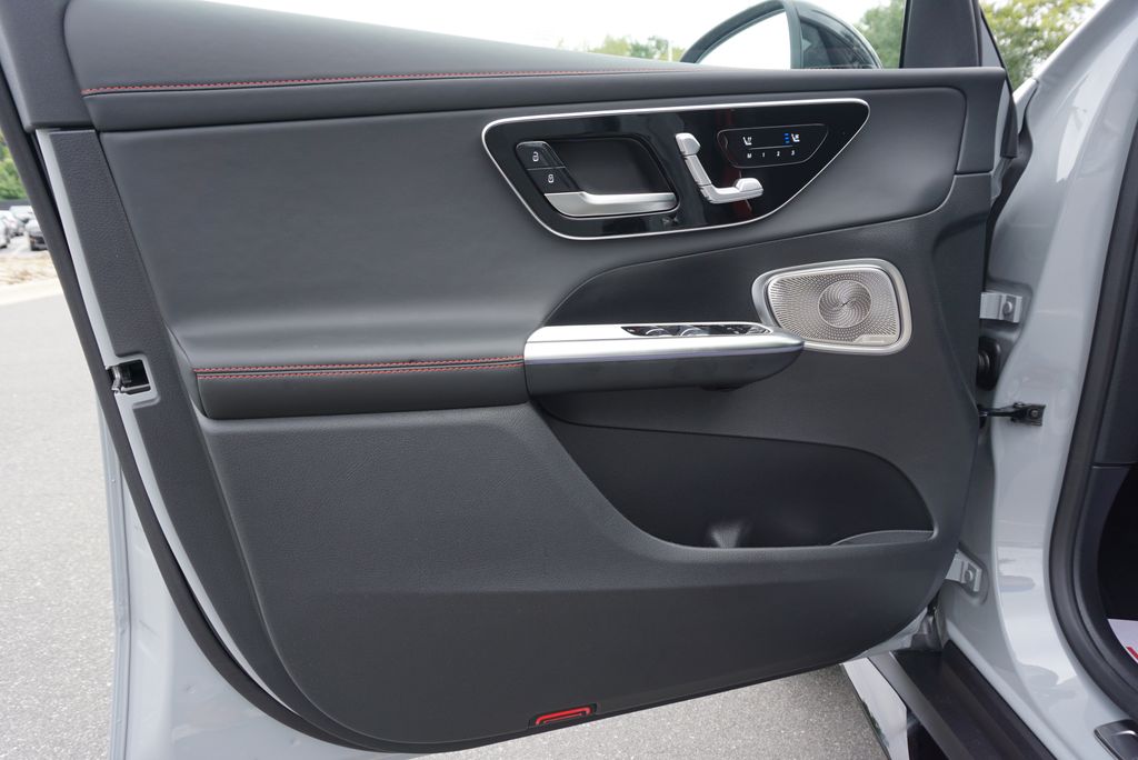 Thumbnail: 2026 Mercedes-Benz GLC - 25