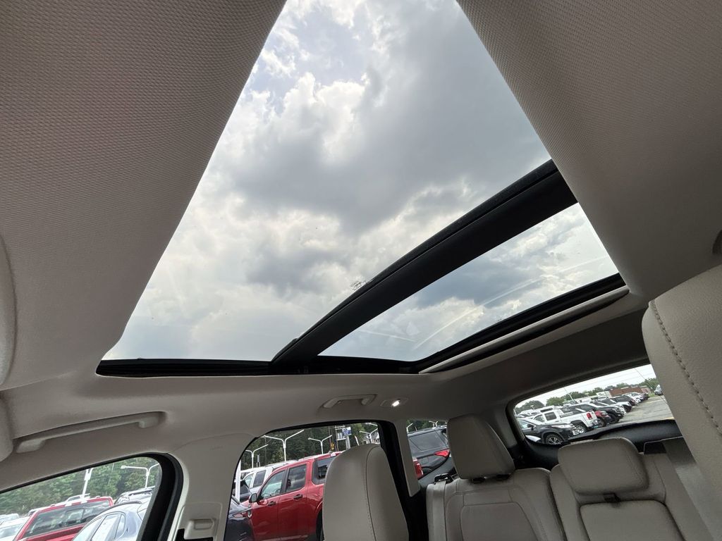 Used 2018 Shadow Black Ford Titanium image 16