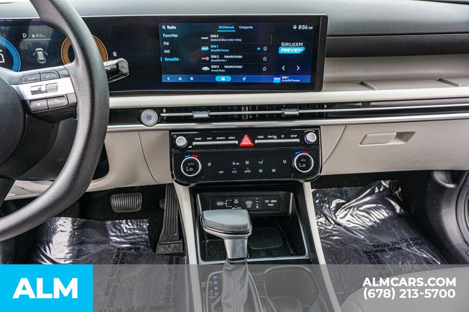 Used 2025 Gray Hyundai SEL image 38