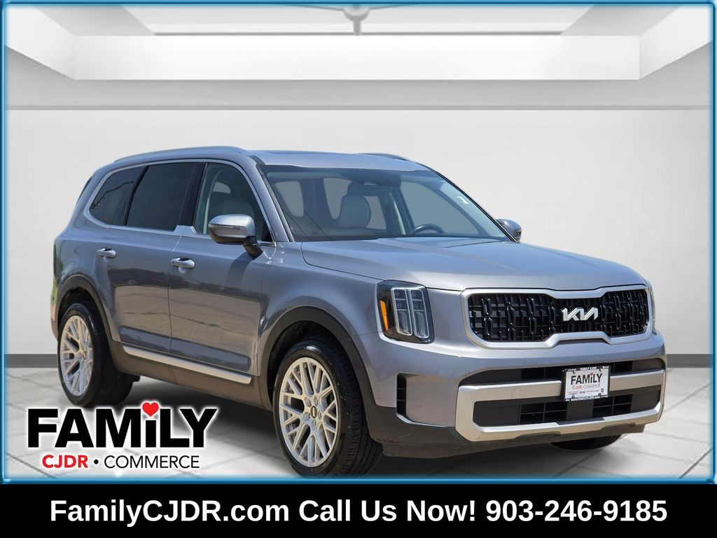  2023 Kia Telluride EX FWD   