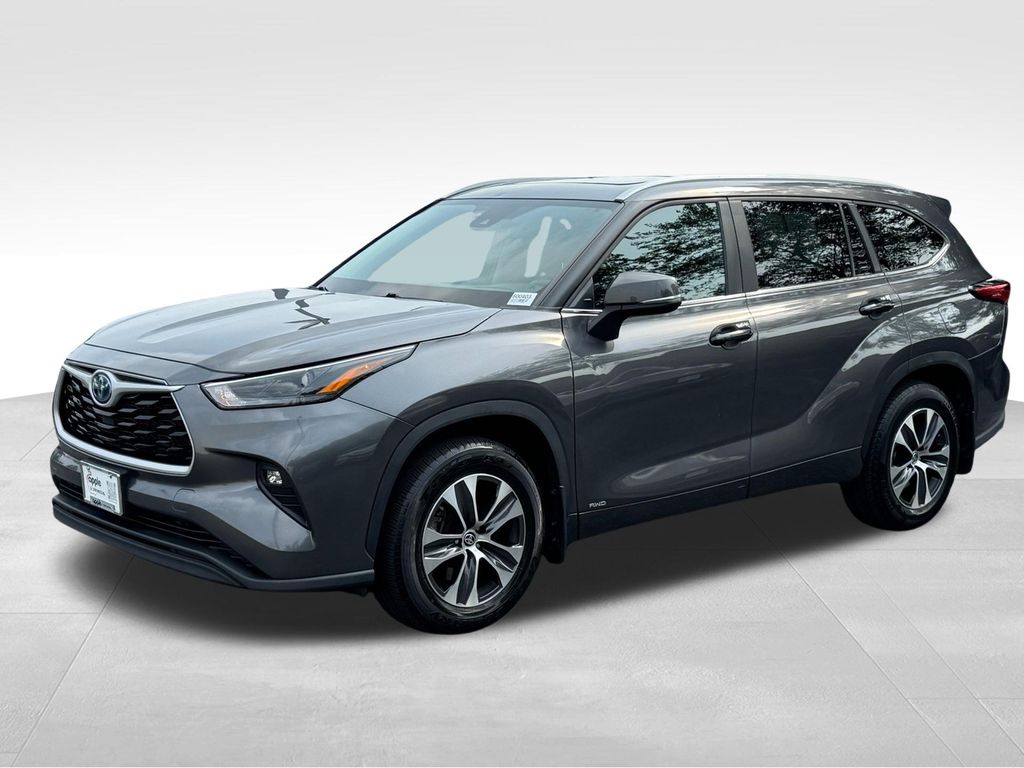 2023 Toyota Highlander Hybrid XLE