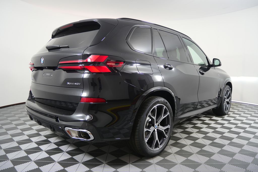 Thumbnail: 2026 BMW X5 - 3